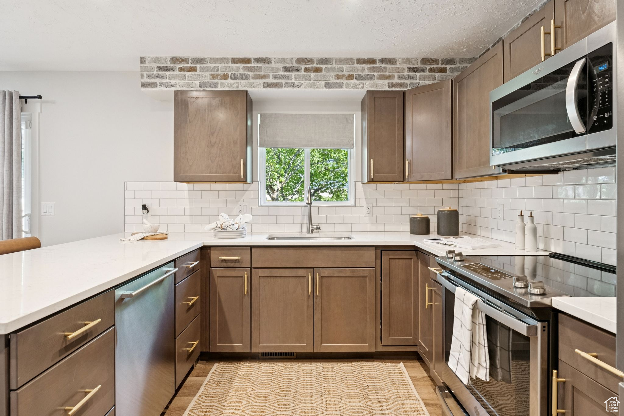 PIONEER ESTATES - Residential