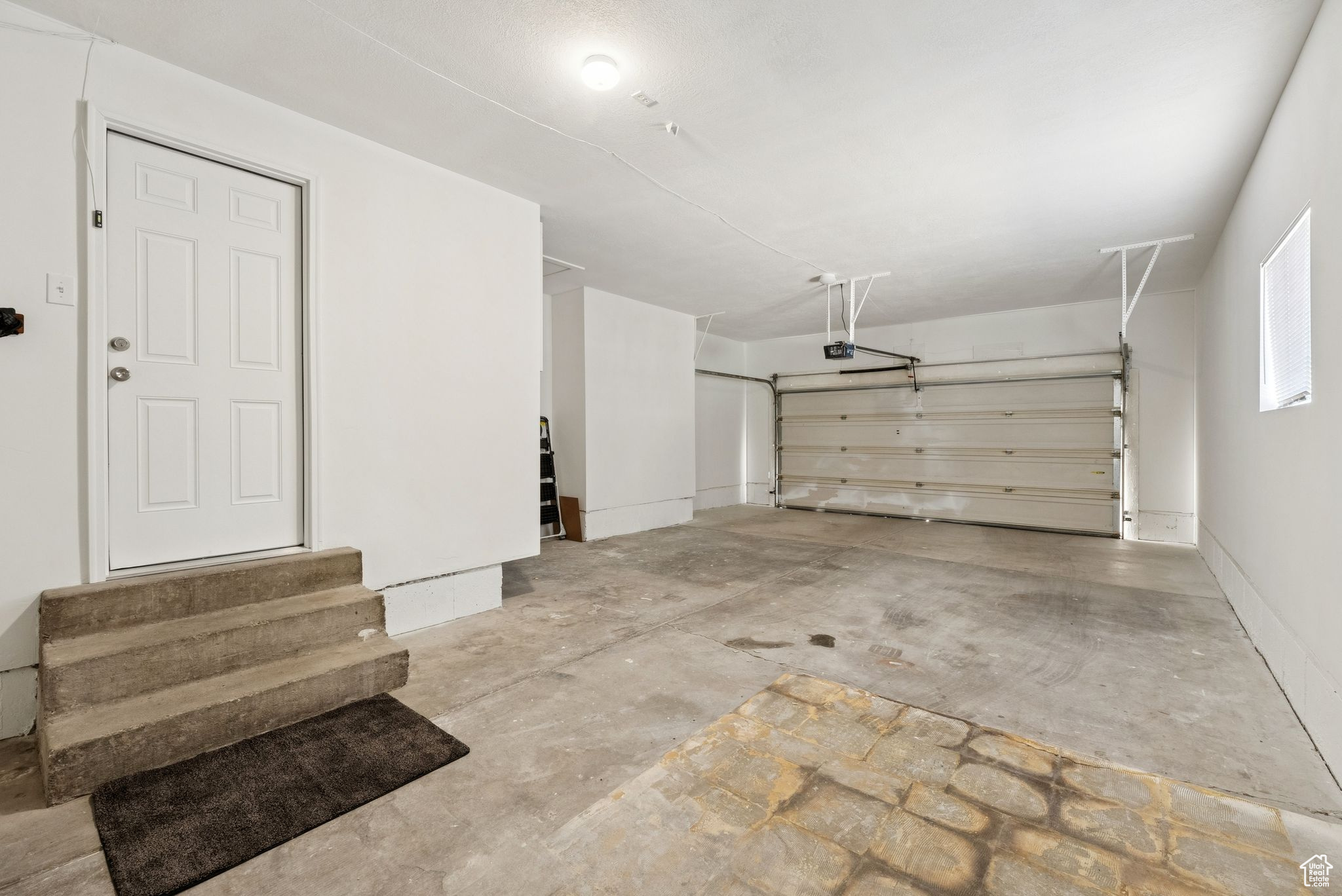 PIONEER ESTATES - Residential
