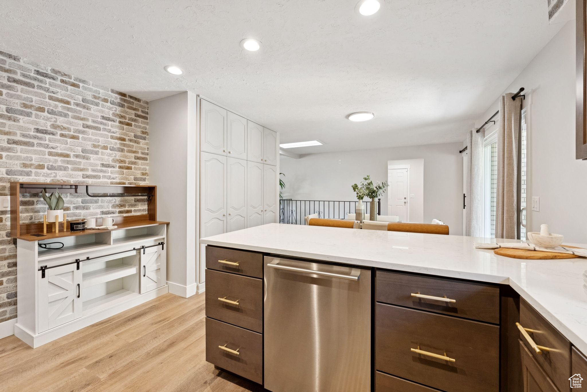 PIONEER ESTATES - Residential