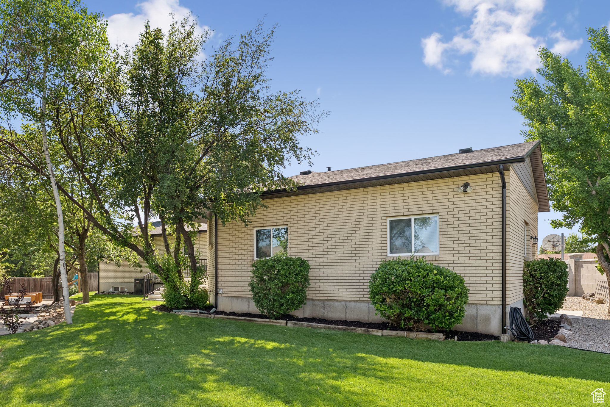 PIONEER ESTATES - Residential