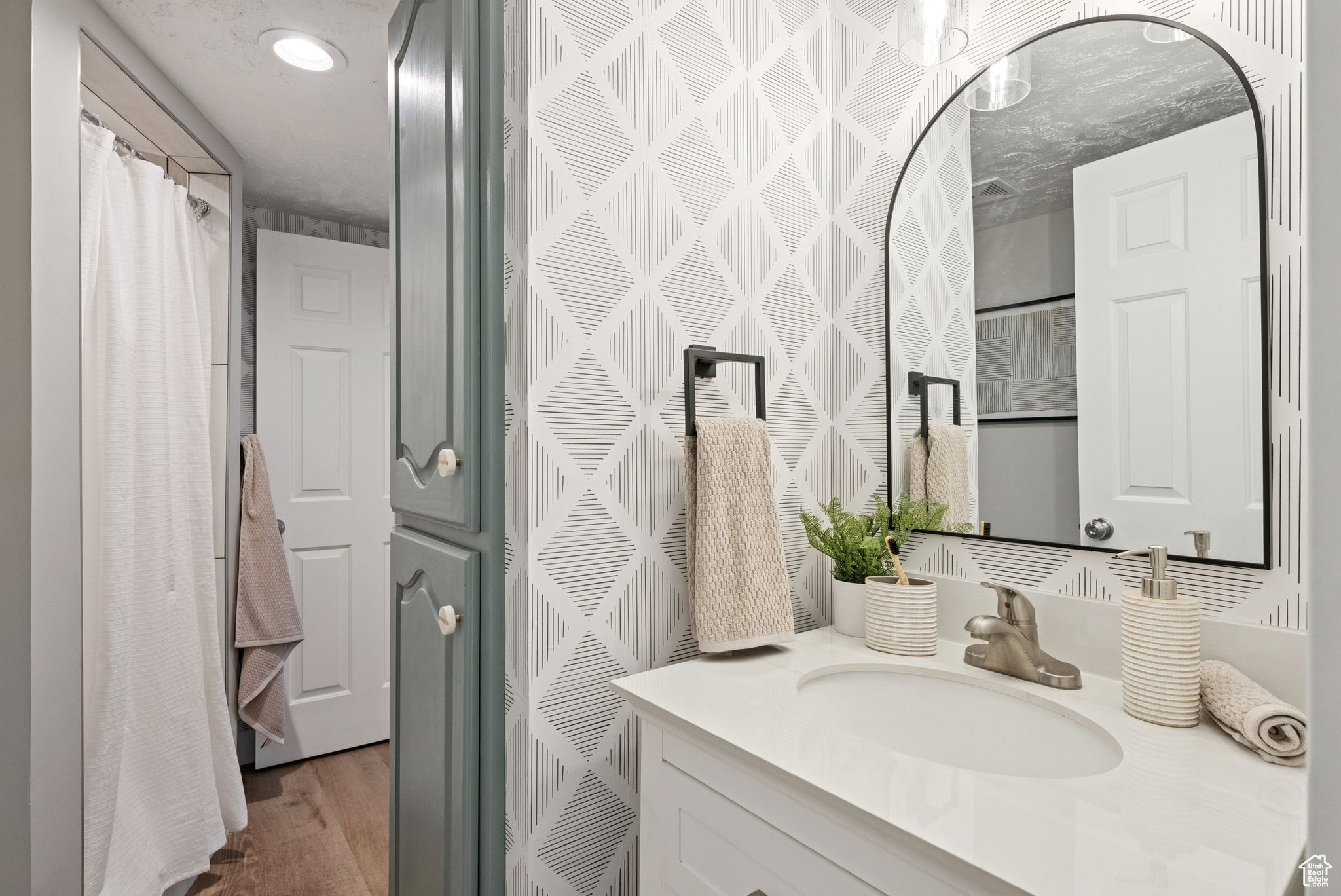 PIONEER ESTATES - Residential