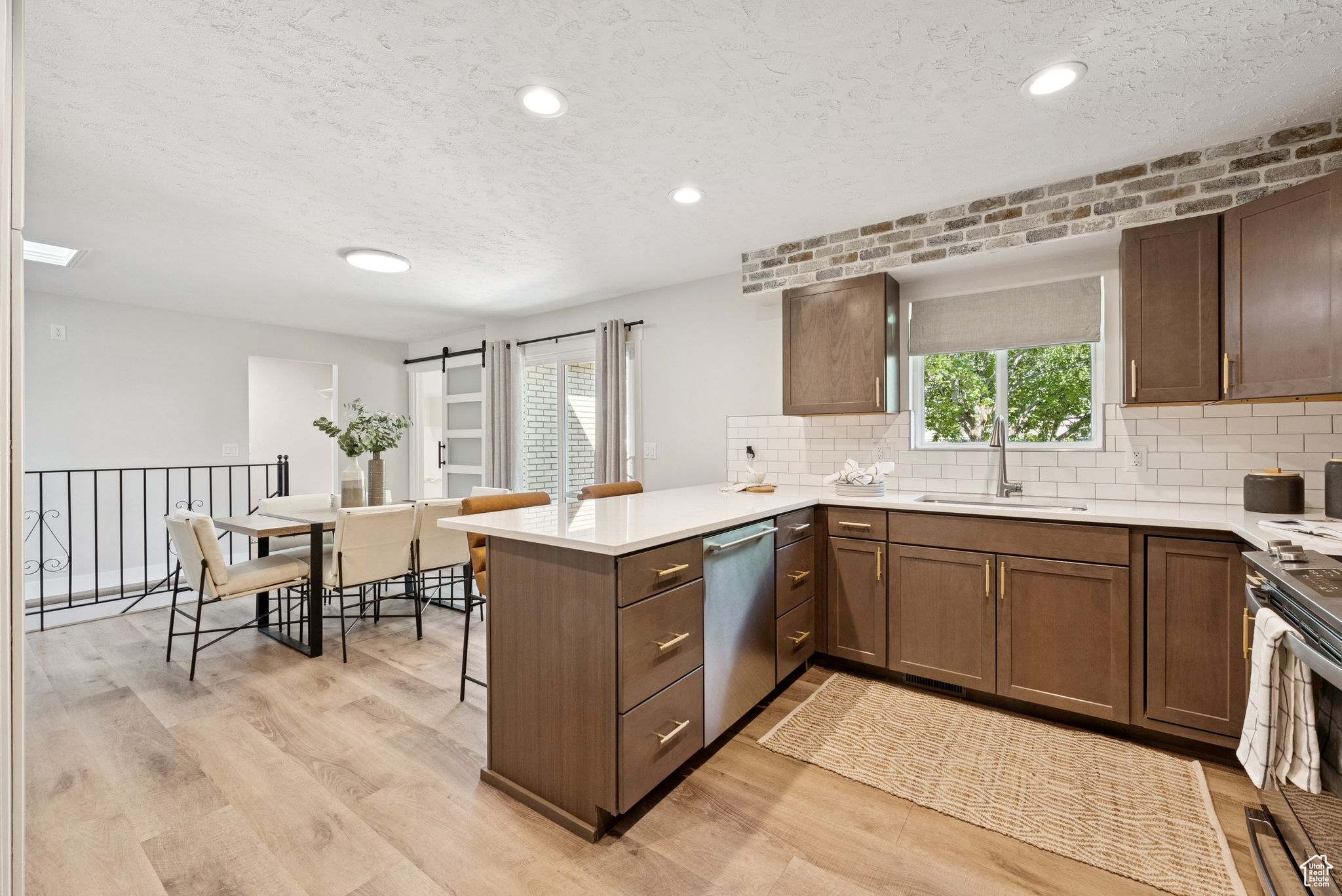 PIONEER ESTATES - Residential