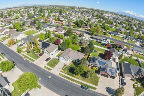 Tiny photo for 2104 W 2200 S, Syracuse, UT 84075 (MLS # 2159006)