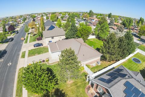 Tiny photo for 2104 W 2200 S, Syracuse, UT 84075 (MLS # 2159006)