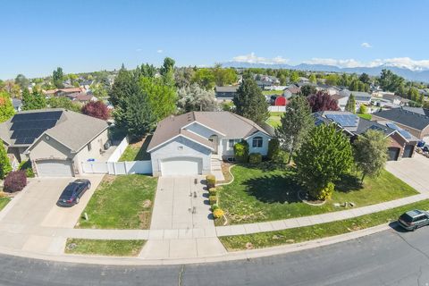 Tiny photo for 2104 W 2200 S, Syracuse, UT 84075 (MLS # 2159006)