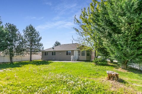 Tiny photo for 2104 W 2200 S, Syracuse, UT 84075 (MLS # 2159006)