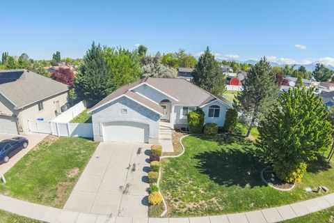 Tiny photo for 2104 W 2200 S, Syracuse, UT 84075 (MLS # 2159006)