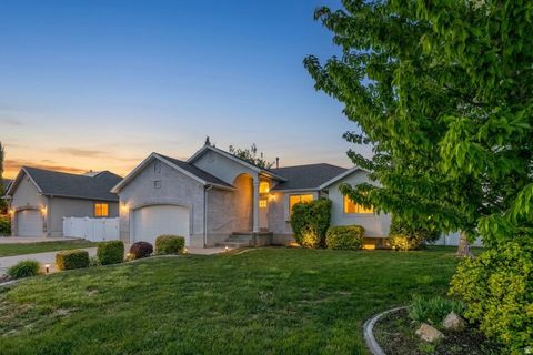 Photo of 2104 W 2200 S, Syracuse, UT 84075 (MLS # 2159006)