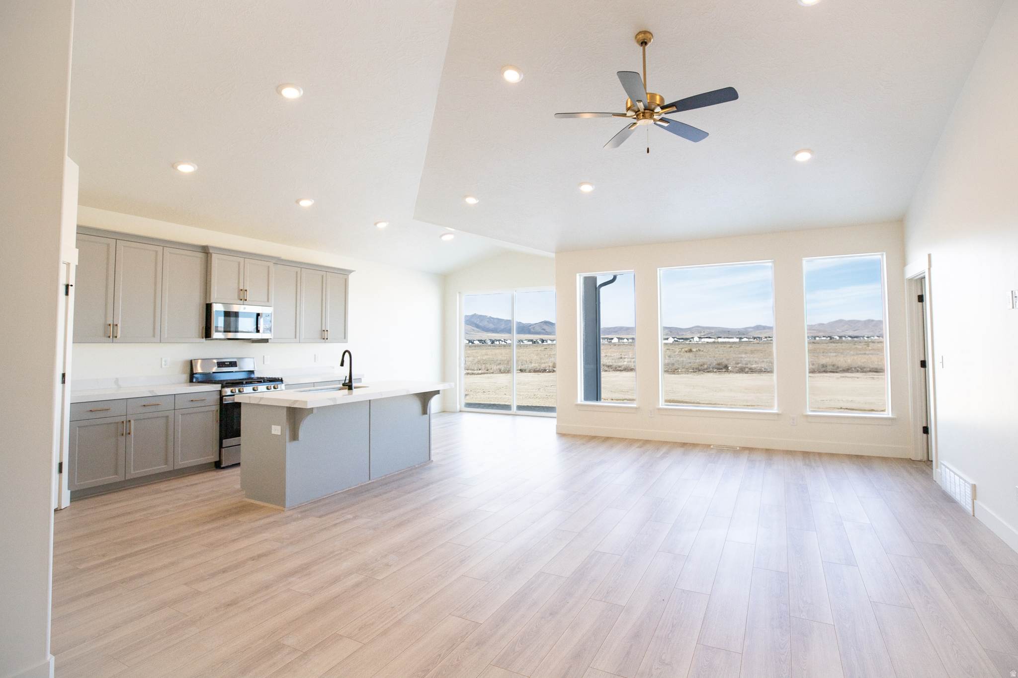 605 E WADDELL STREET LOT 112