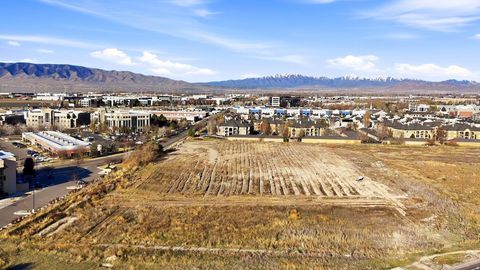 Tiny photo for 2100 W SAM WHITE LN, Pleasant Grove, UT 84062 (MLS # 2146256)