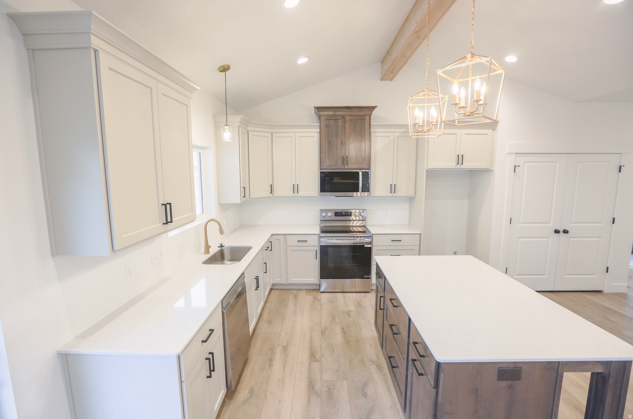 NORTH RIDGE ESTATES - Residential