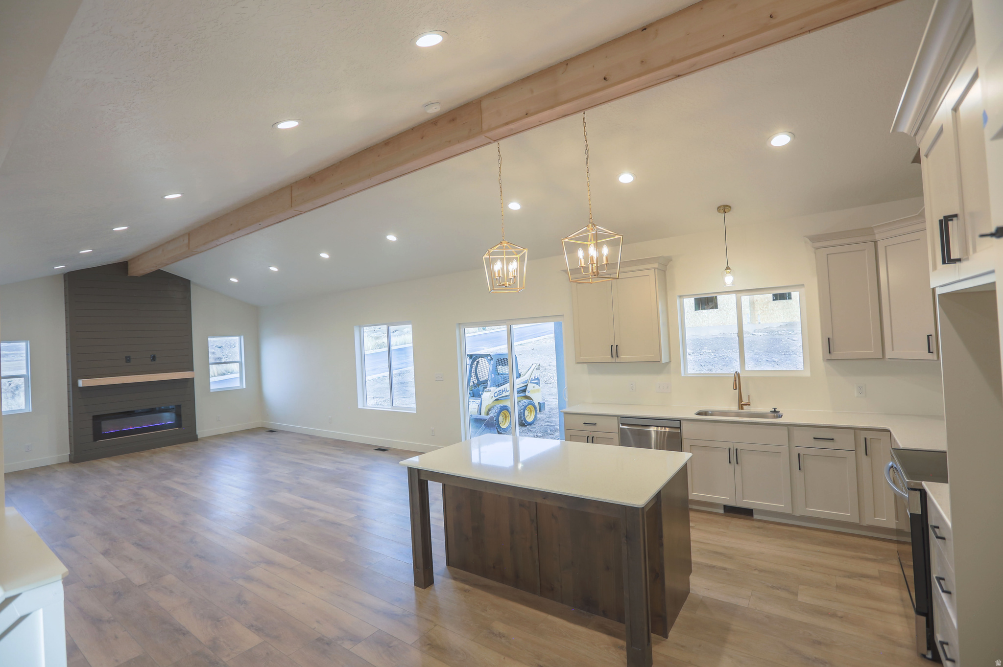 NORTH RIDGE ESTATES - Residential