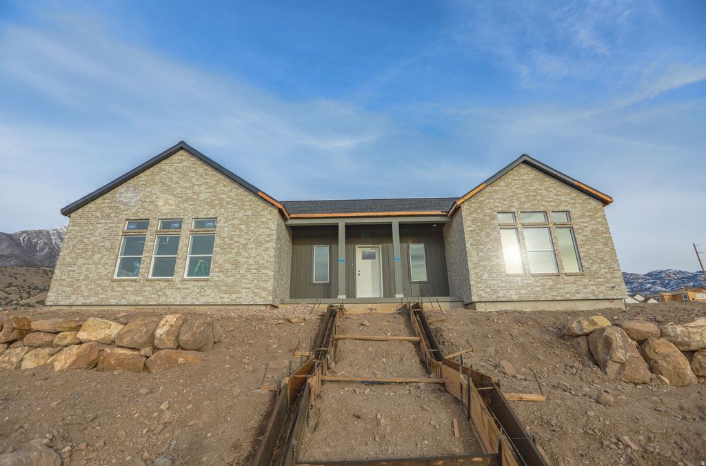Photo of 1604 N 200 E, Nephi, UT 84648 (MLS # 2139310)