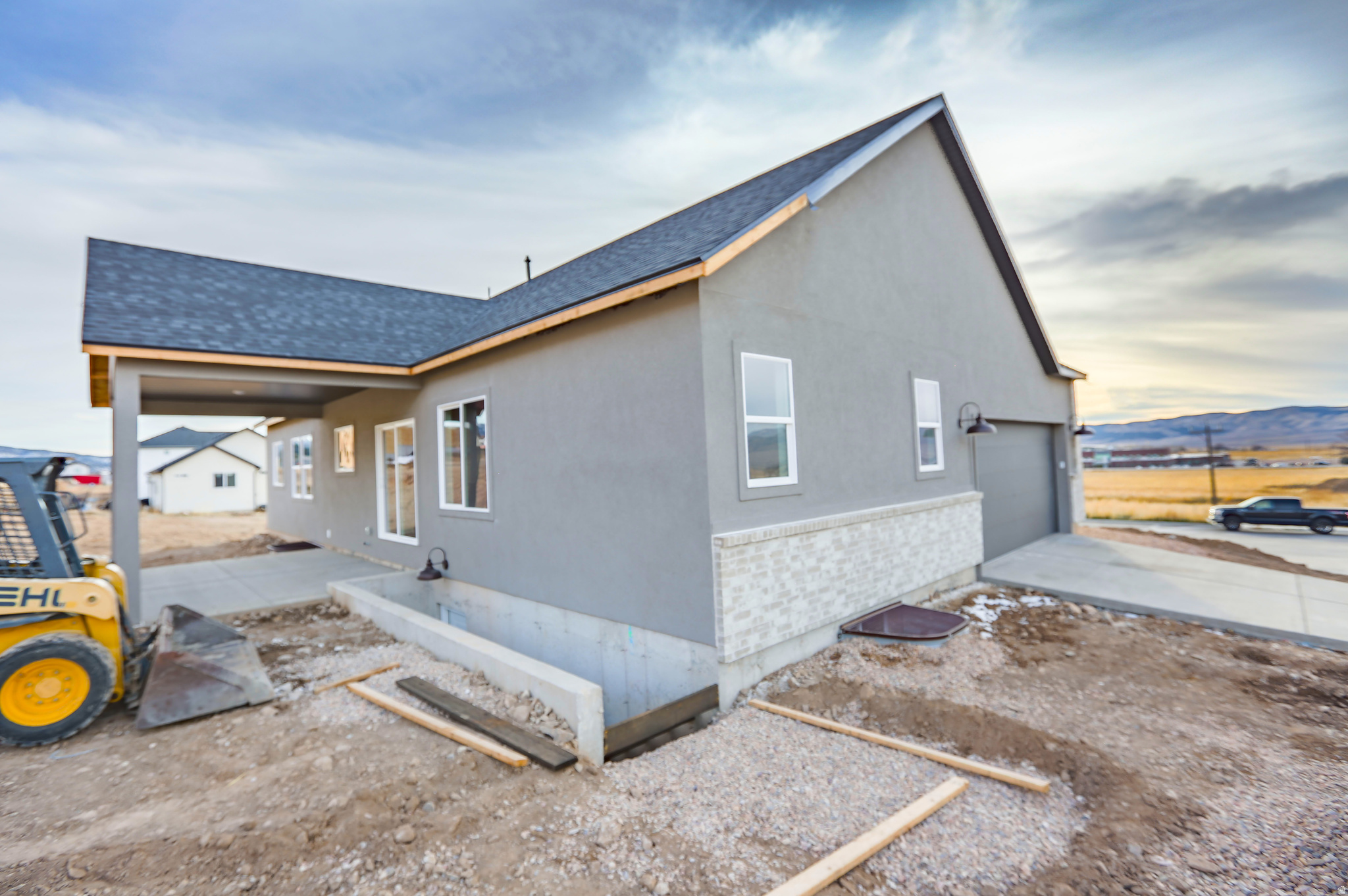 NORTH RIDGE ESTATES - Residential