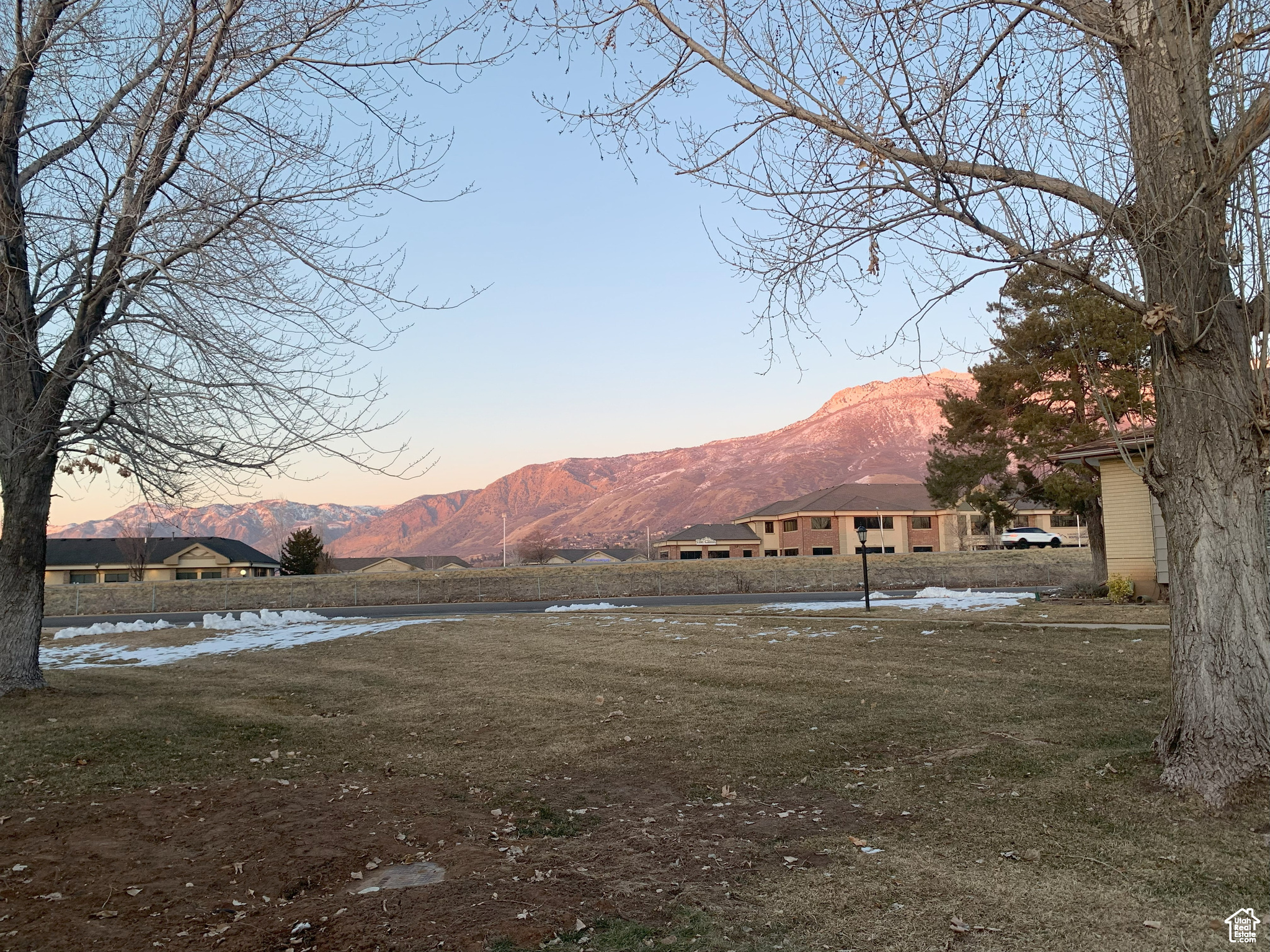 EMERALD HILLS - Residential