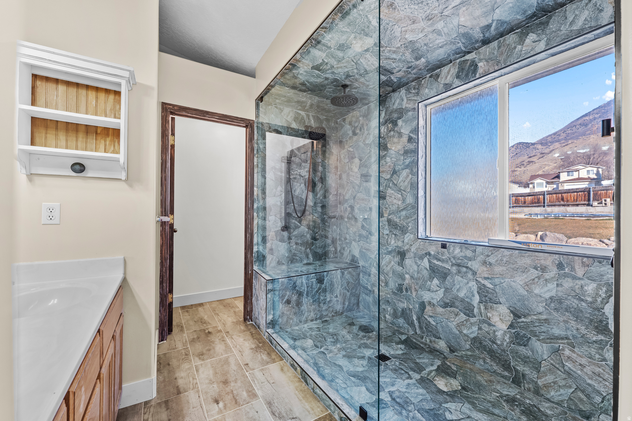 HIGH MOUNTAIN MEADOWS - Residential