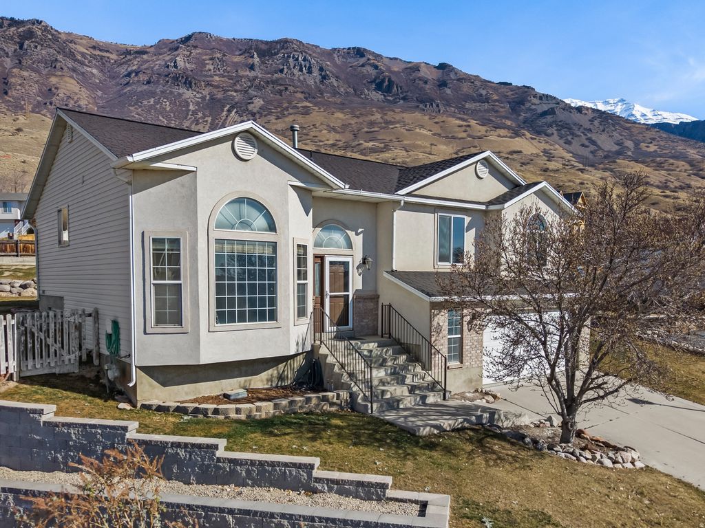 Photo of 429 E 1600 N, Pleasant Grove, UT 84062 (MLS # 2135662)
