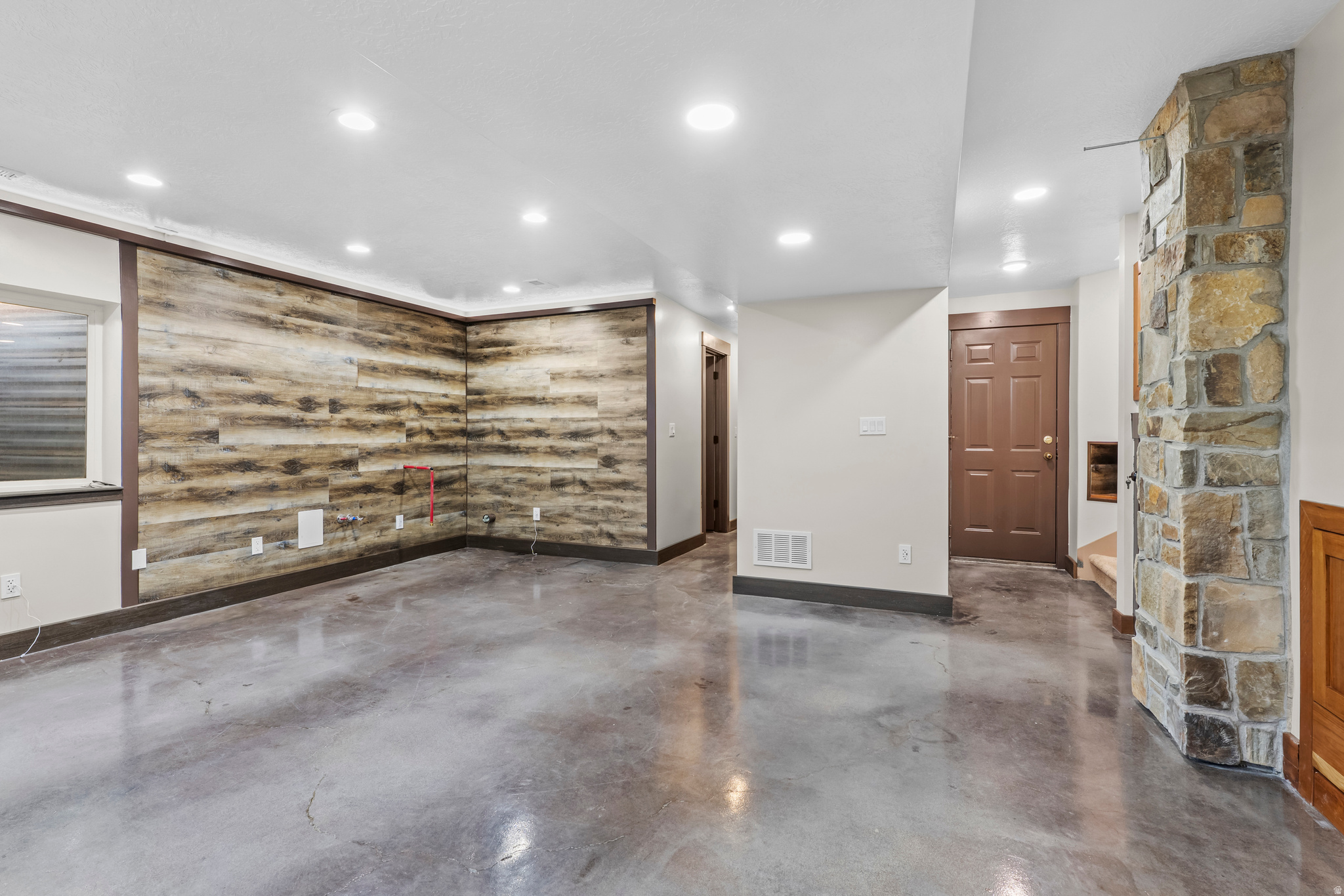 HIGH MOUNTAIN MEADOWS - Residential