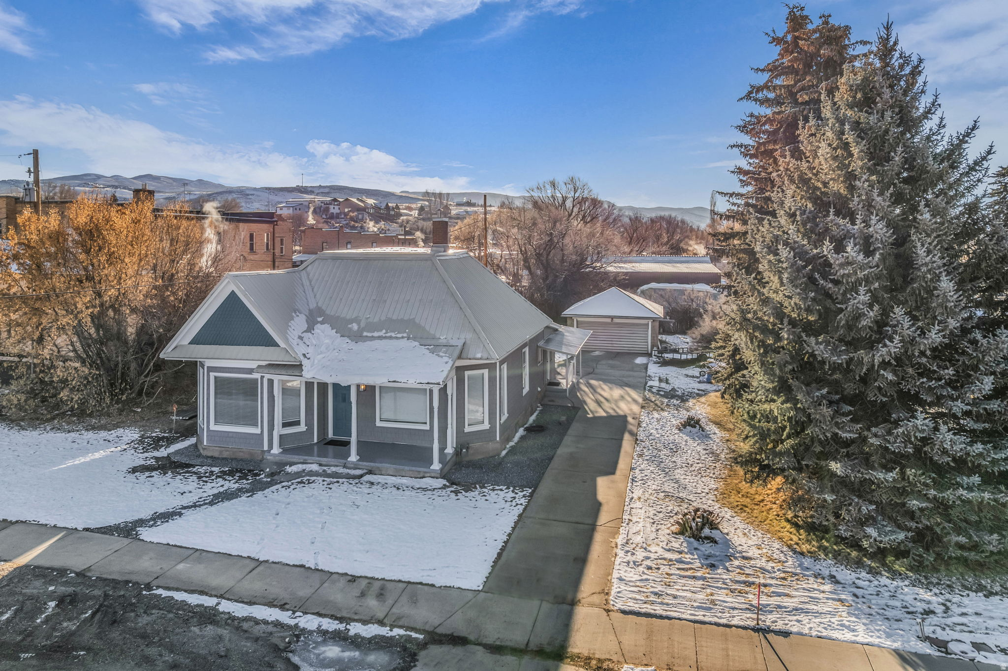 COALVILLE TOWN - Residential