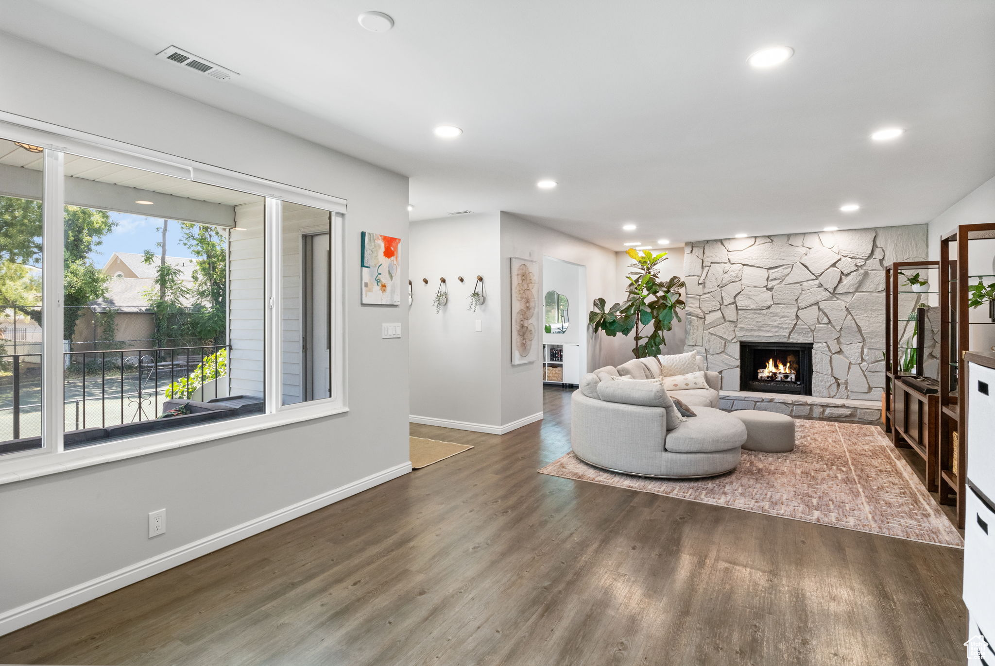 Murray, Utah 84107, United States, 3 Bedrooms Bedrooms, ,2 BathroomsBathrooms,Residential,Active,195326