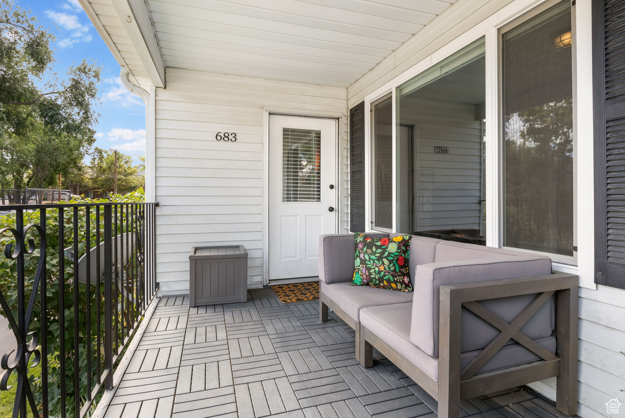 Murray, Utah 84107, United States, 3 Bedrooms Bedrooms, ,2 BathroomsBathrooms,Residential,Active,195326