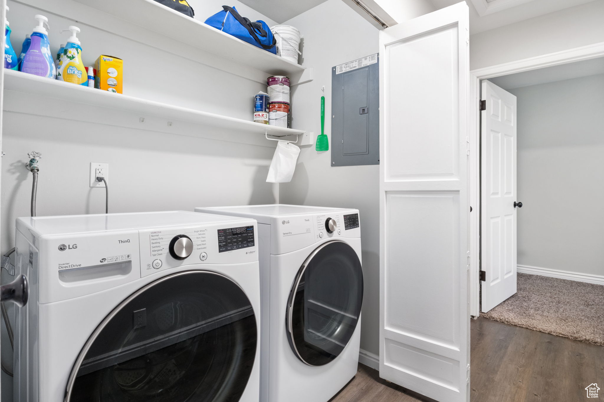 Murray, Utah 84107, United States, 3 Bedrooms Bedrooms, ,2 BathroomsBathrooms,Residential,Active,195326