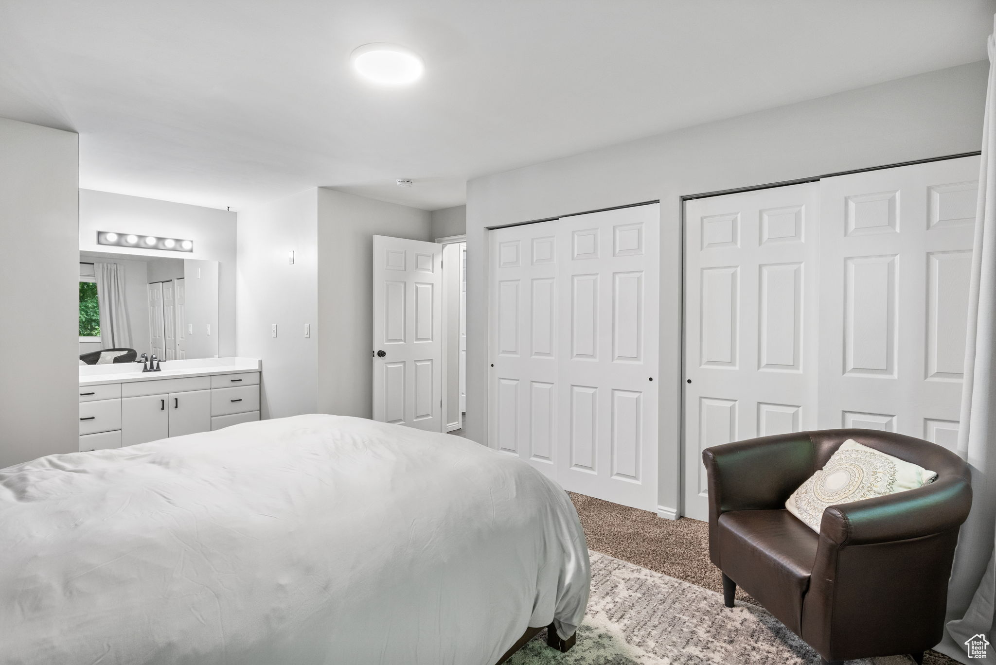 Murray, Utah 84107, United States, 3 Bedrooms Bedrooms, ,2 BathroomsBathrooms,Residential,Active,195326