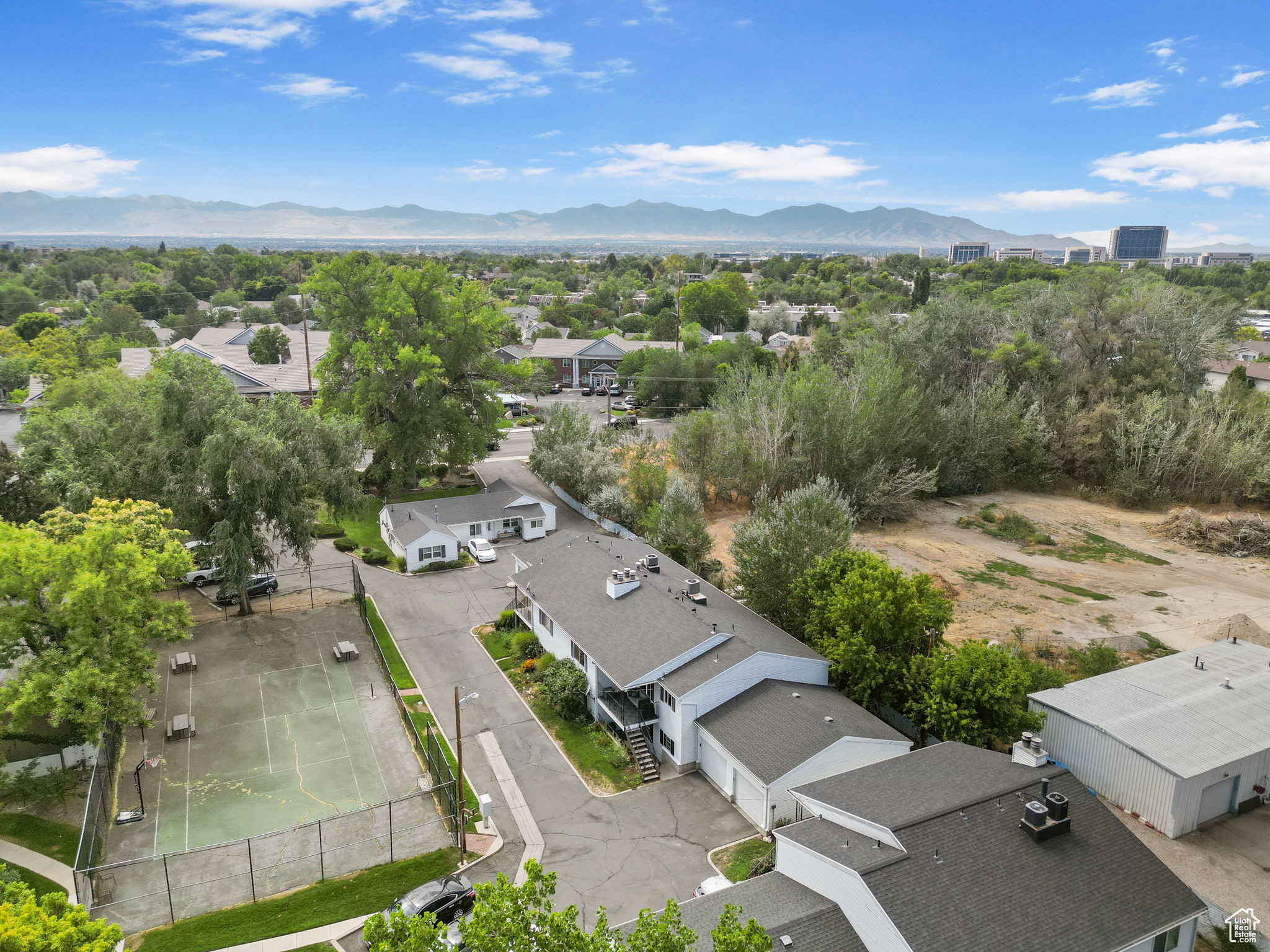 Murray, Utah 84107, United States, 3 Bedrooms Bedrooms, ,2 BathroomsBathrooms,Residential,Active,195326