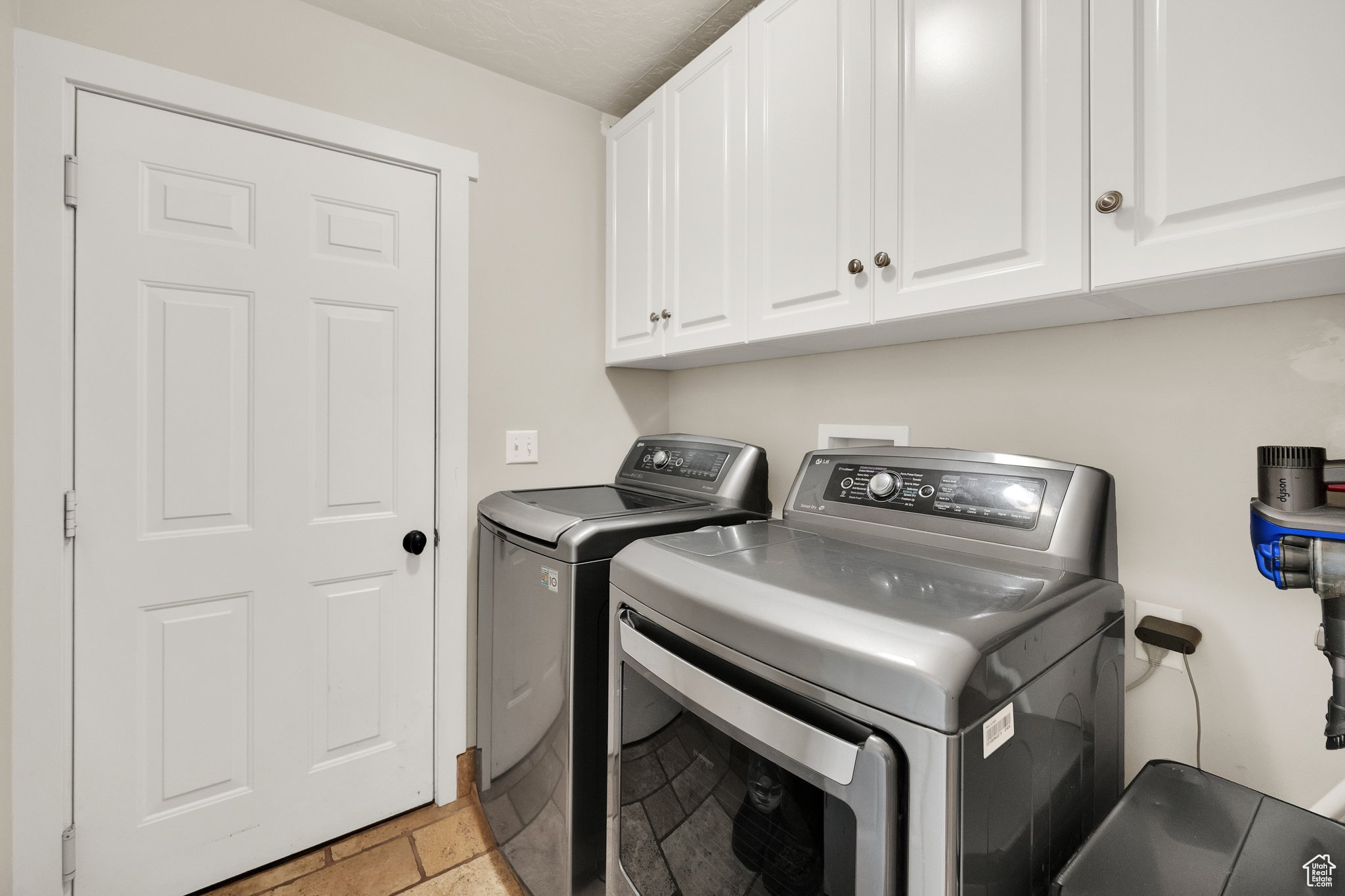 4982 W Thrush Hill Dr, West Jordan, Utah image 13