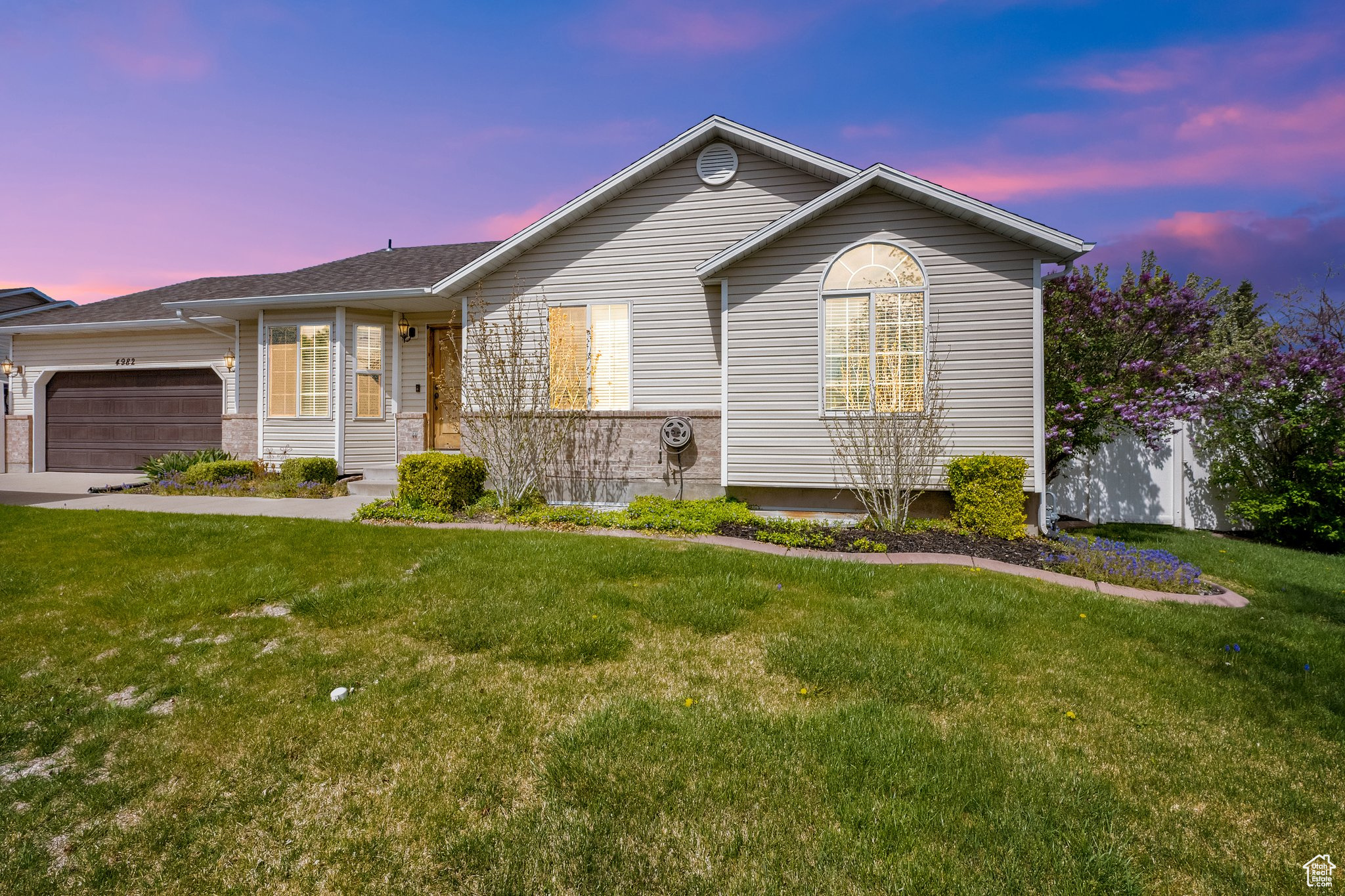 4982 W Thrush Hill Dr, West Jordan, Utah image 1