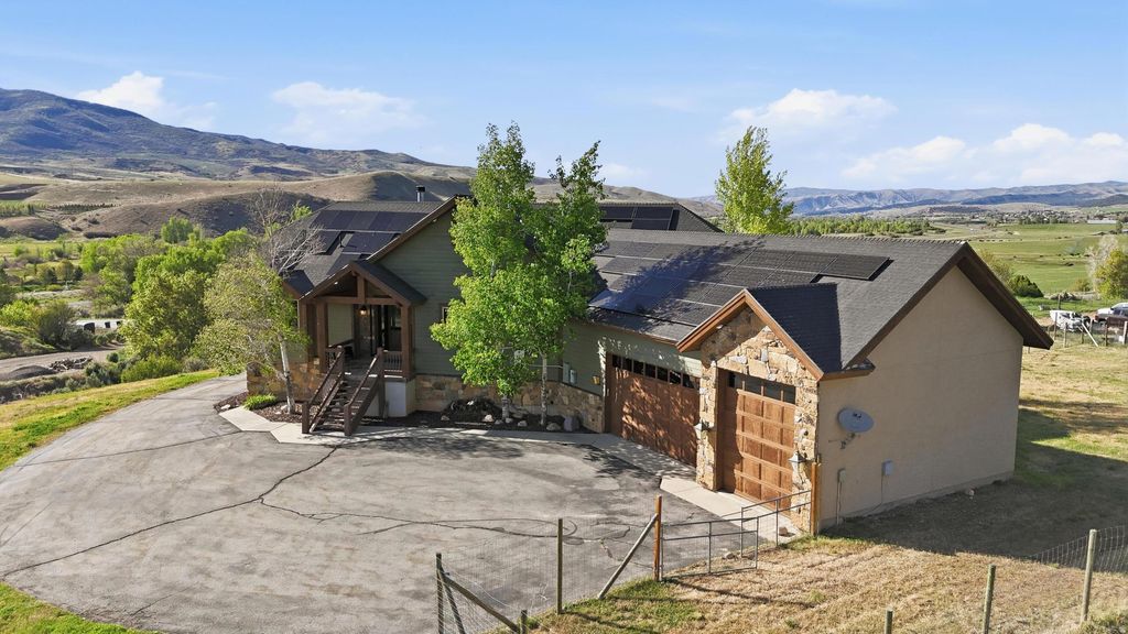 Photo of 1761 S HOYTSVILLE RD, Wanship, UT 84017 (MLS # 2160503)