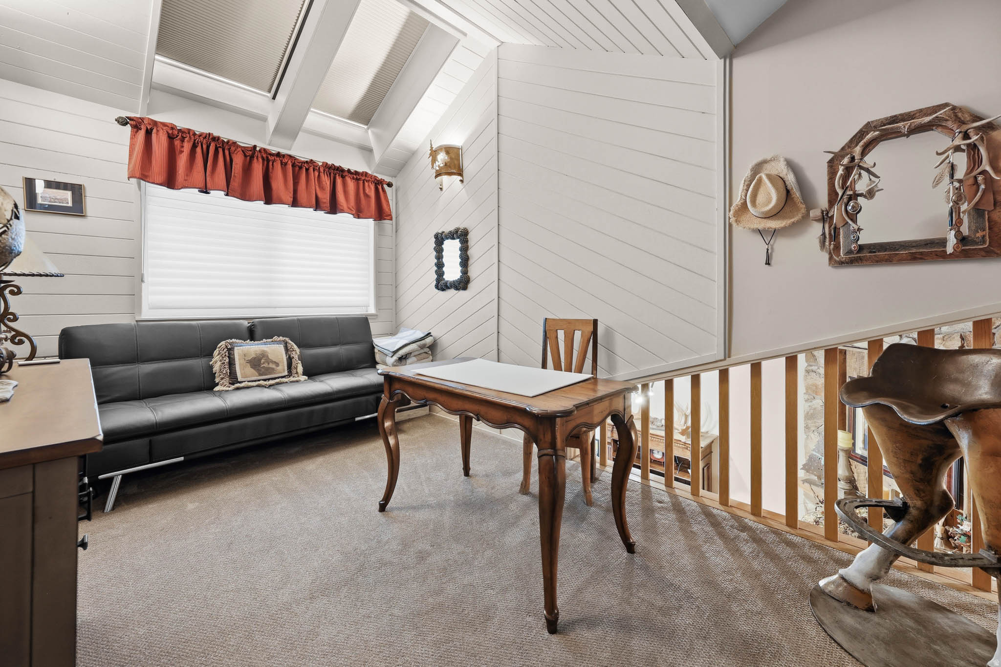 SILVER SPRINGS - Residential