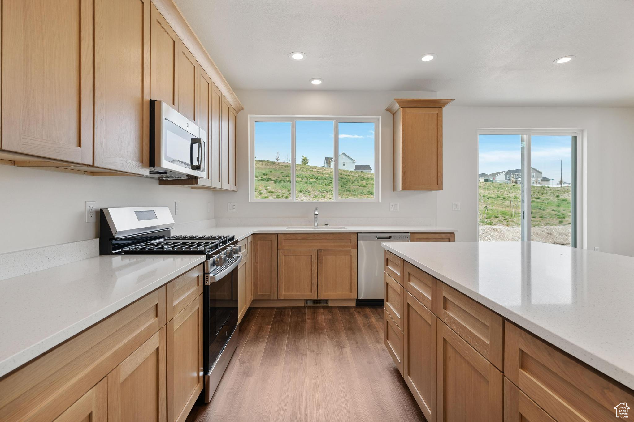 OQUIRRH WEST PHASE 3 - Residential