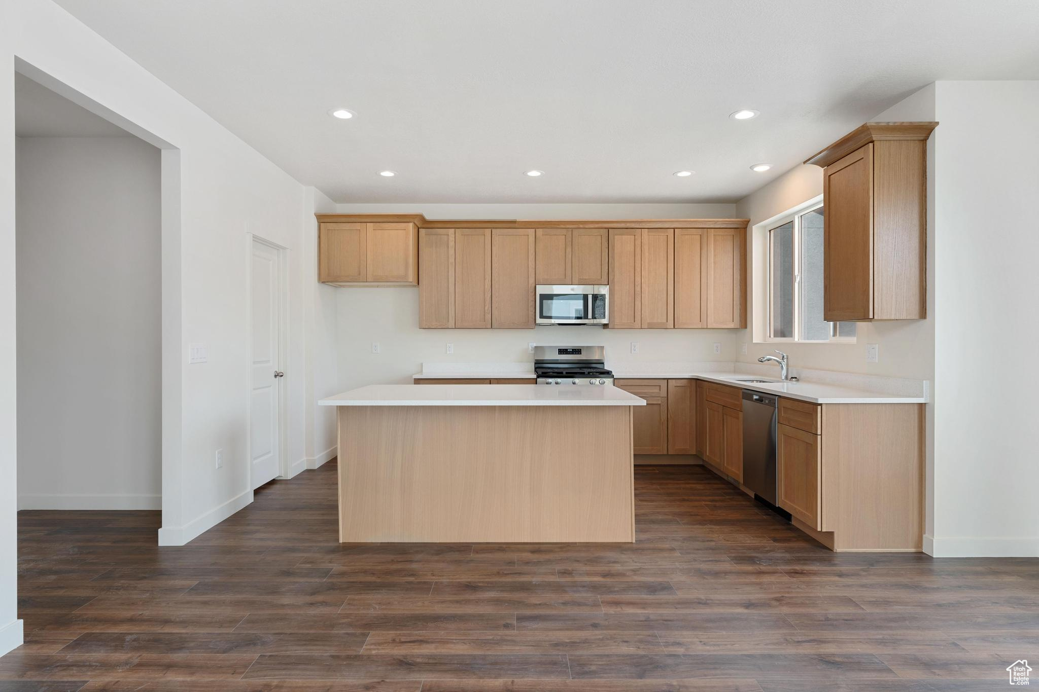 OQUIRRH WEST PHASE 3 - Residential