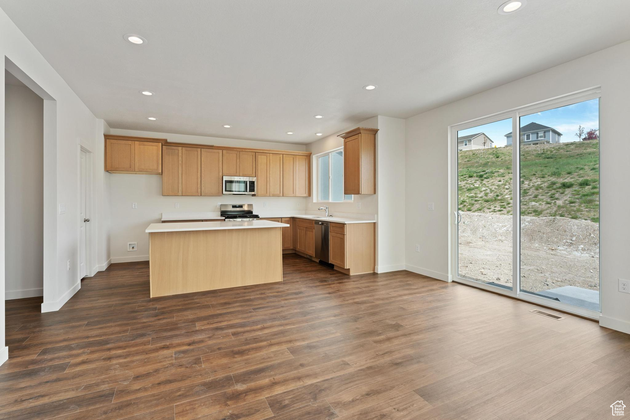 OQUIRRH WEST PHASE 3 - Residential