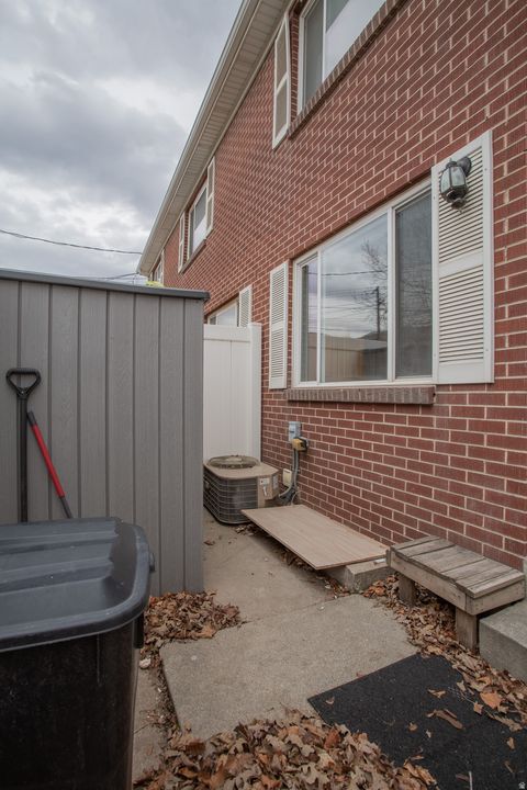 Tiny photo for 513 N 400 E #14B, Bountiful, UT 84010 (MLS # 2142805)