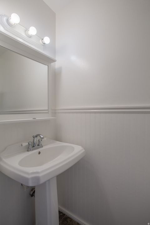Tiny photo for 513 N 400 E #14B, Bountiful, UT 84010 (MLS # 2142805)