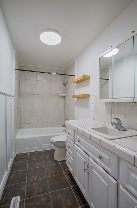 Tiny photo for 513 N 400 E #14B, Bountiful, UT 84010 (MLS # 2142805)