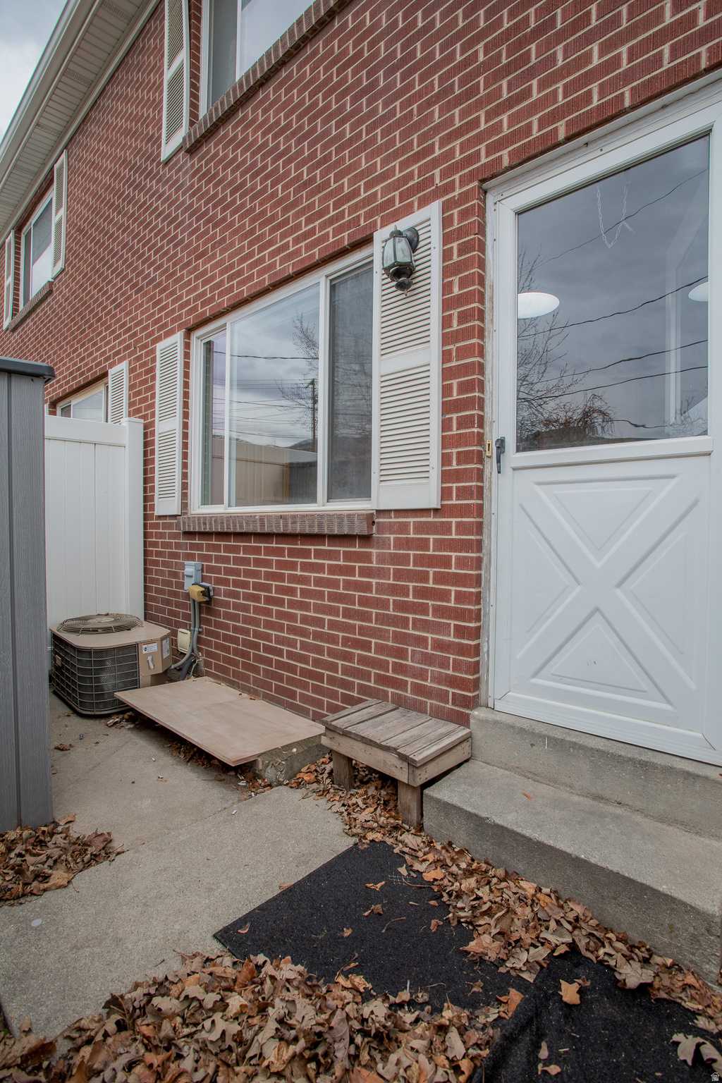 COLONIAL GARDENS - Residential