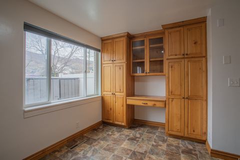 Tiny photo for 513 N 400 E #14B, Bountiful, UT 84010 (MLS # 2142805)