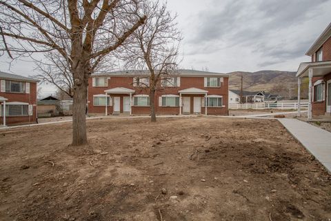 Tiny photo for 513 N 400 E #14B, Bountiful, UT 84010 (MLS # 2142805)