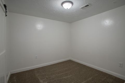 Tiny photo for 513 N 400 E #14B, Bountiful, UT 84010 (MLS # 2142805)
