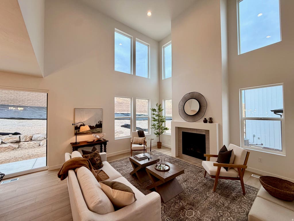 Photo of 5948 N CANYON RIM RD #617, Lehi, UT 84048 (MLS # 2169109)