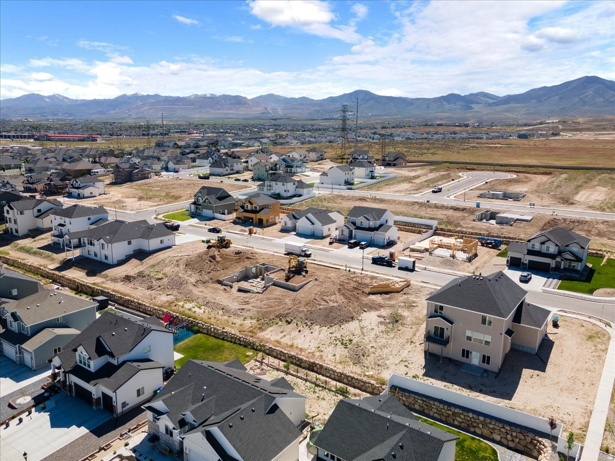 BINGHAM HEIGHTS - Residential