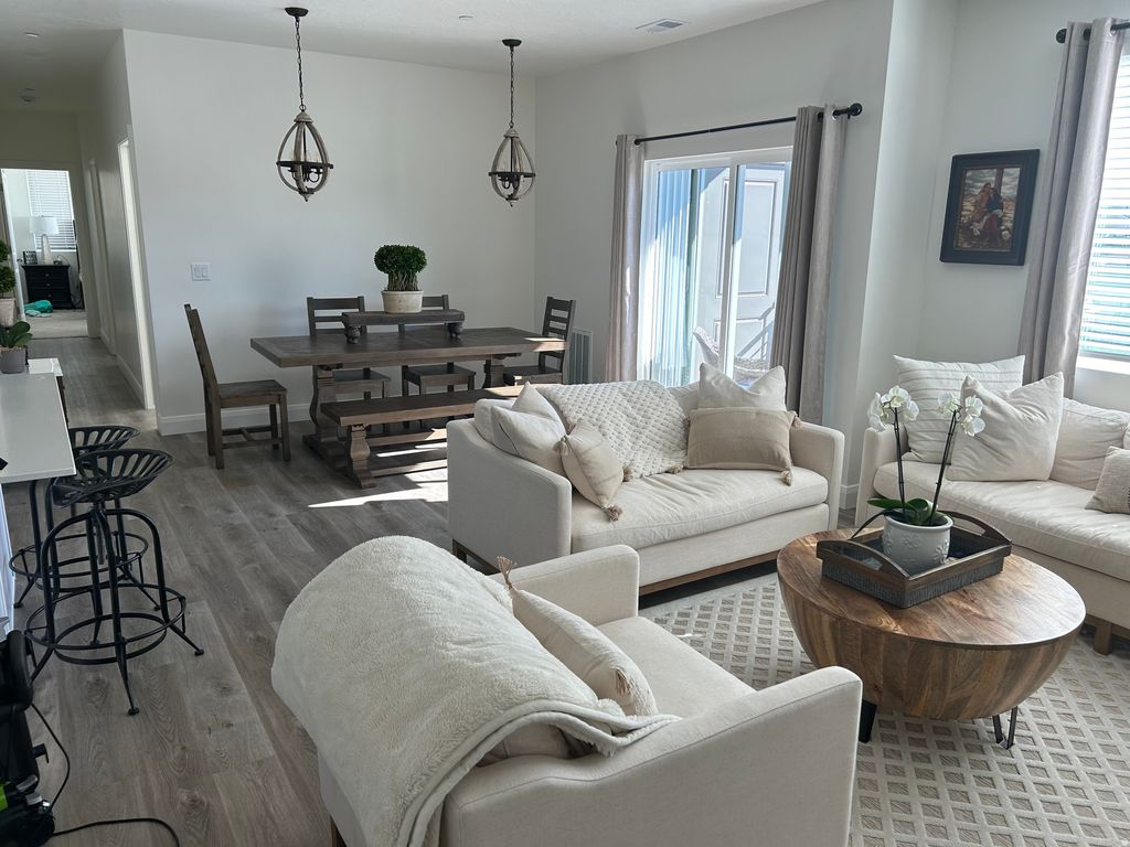 Photo of 5801 GARNET DR #8201, Saint George, UT 84790 (MLS # 2173231)