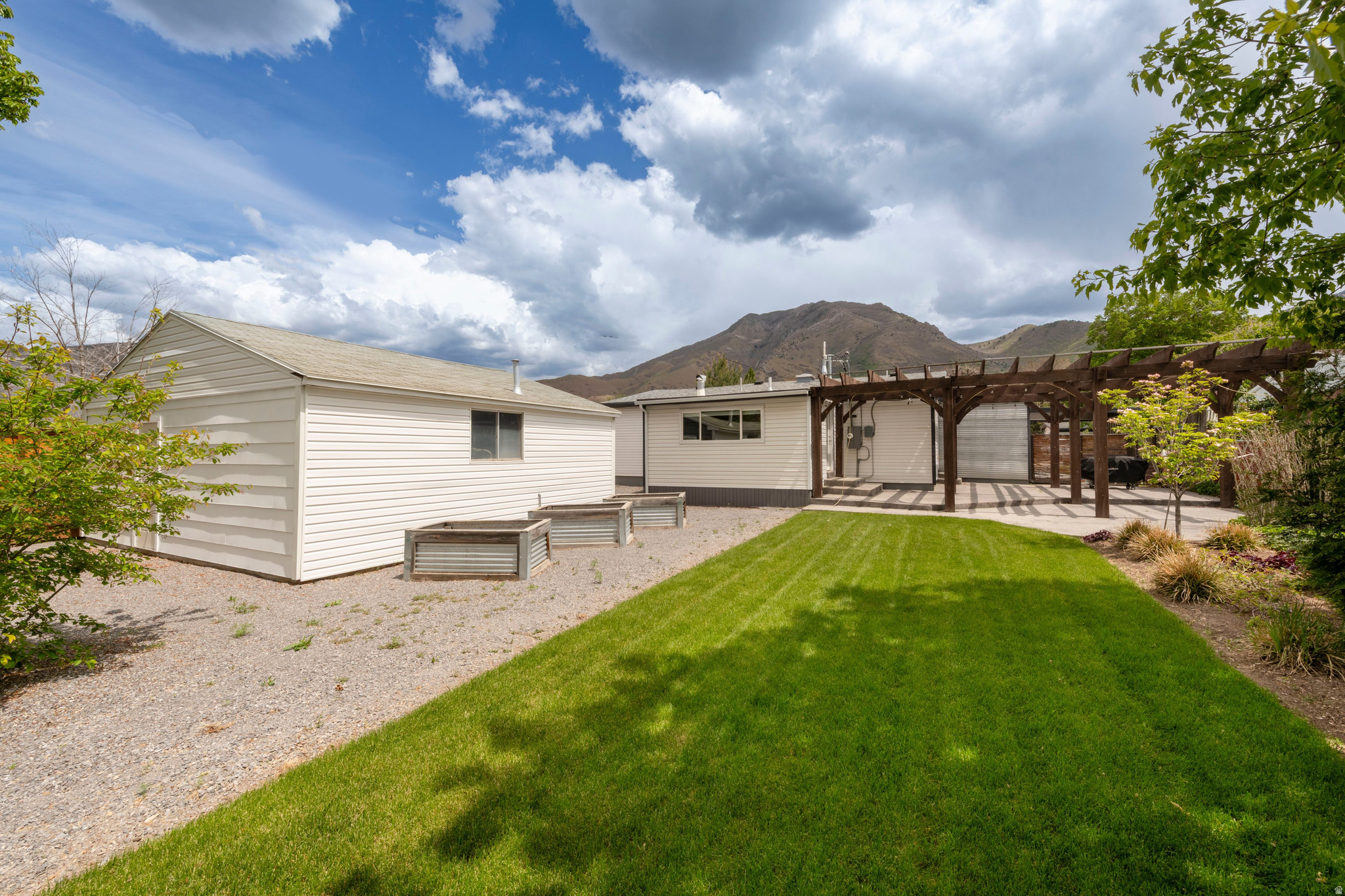 VIEW HEIGHTS - Residential