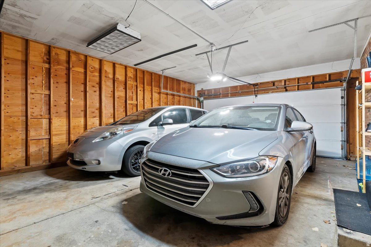 INDIAN VILLAGE - Residential