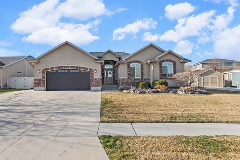 Photo of 483 W ROLLING SAGE WAY, Saratoga Springs, UT 84045 (MLS # 2143072)