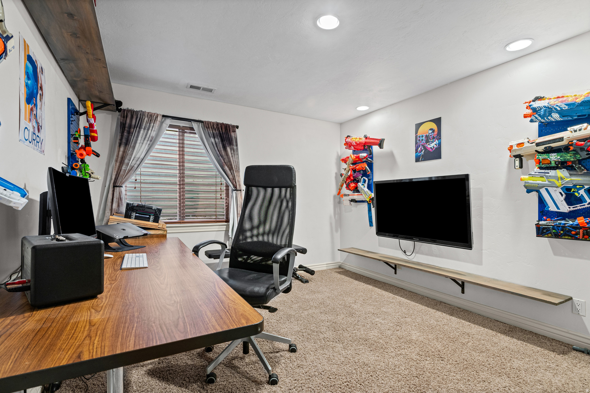 THE BENCHES - Residential