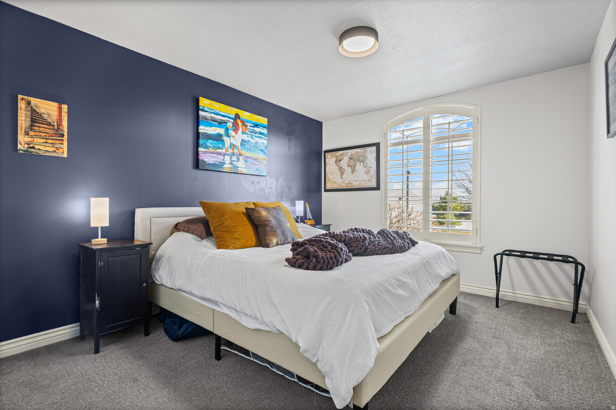 THE BENCHES - Residential